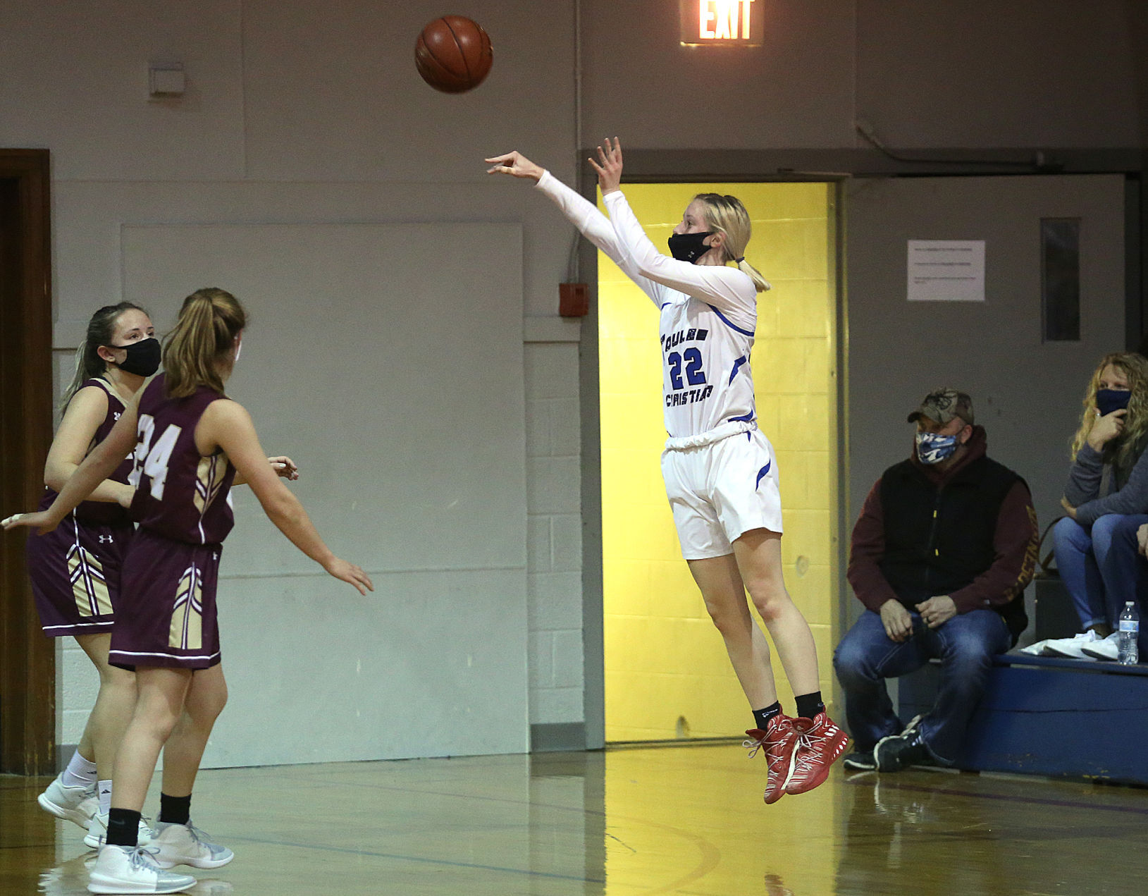 December 8: De Soto vs Coulee Christian
